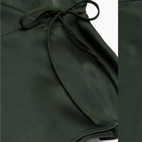 Aritzia Cleo green satin tie blouse. Size Large. - Picture 8 of 9